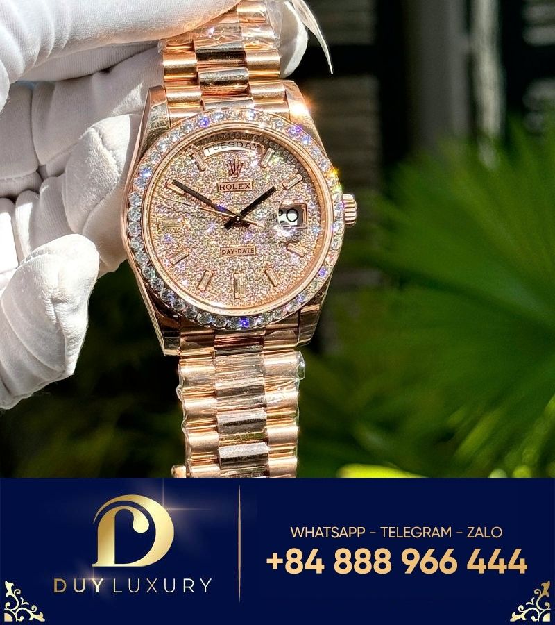 Đồng hồ Rolex Daydate 40mm độ full moissanite bọc vàng hồng