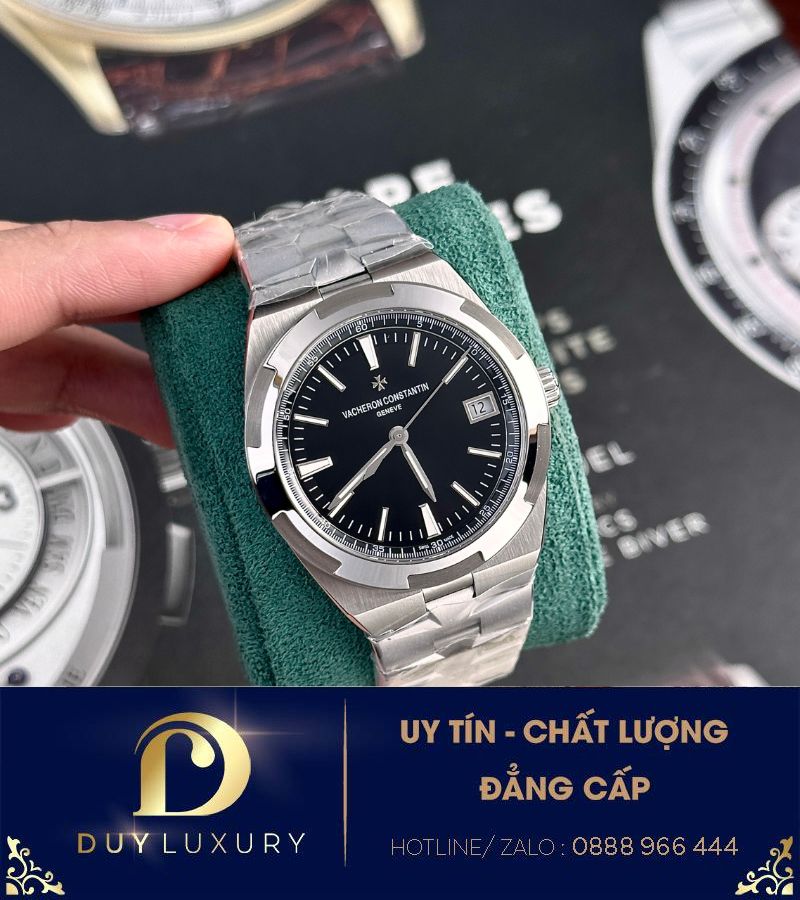 Đồng hồ Vacheron Constantin Overseas 4500V mặt đen fake 1:1