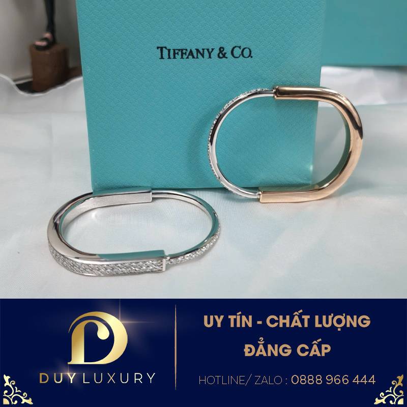 Lắc tay Tiffany Lock vàng 18k, kim cương thiên nhiên.