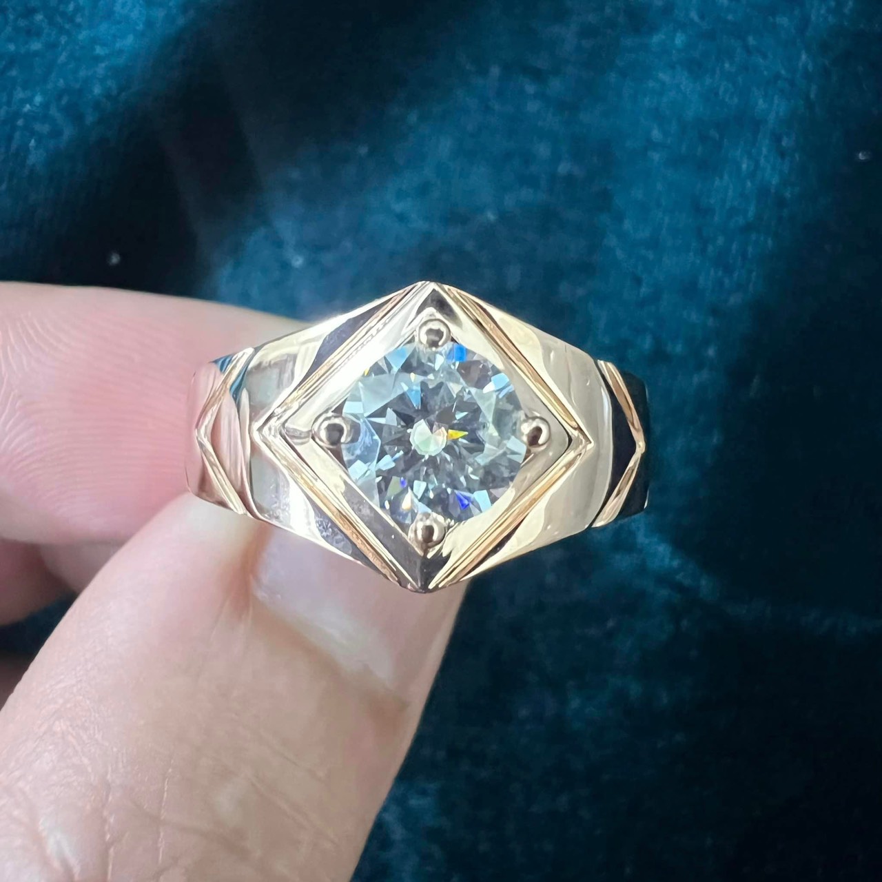 Nhẫn Nam Thiết Kế Vàng Hồng 10k Kim Cương Moissanite 