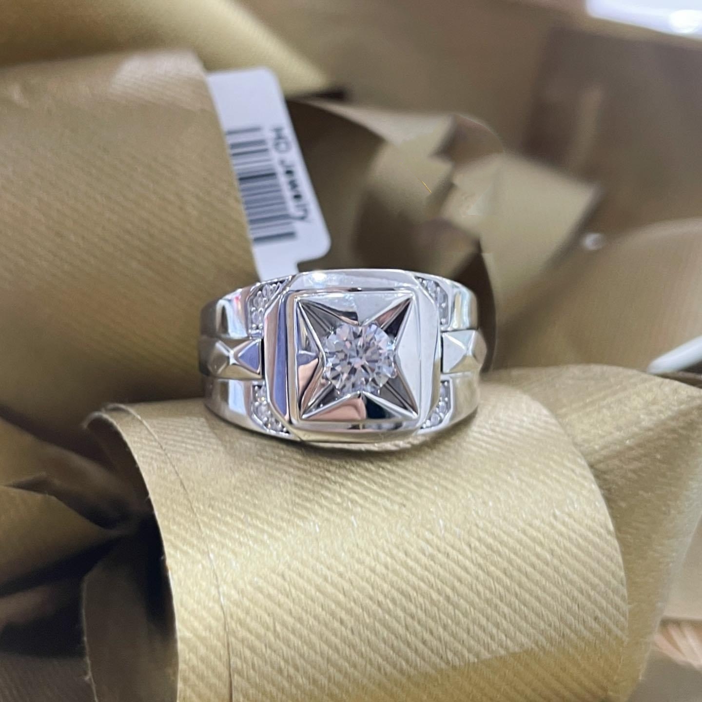 Nhẫn Nam Vàng 10k 14k 18k Kim Cương Moissanite