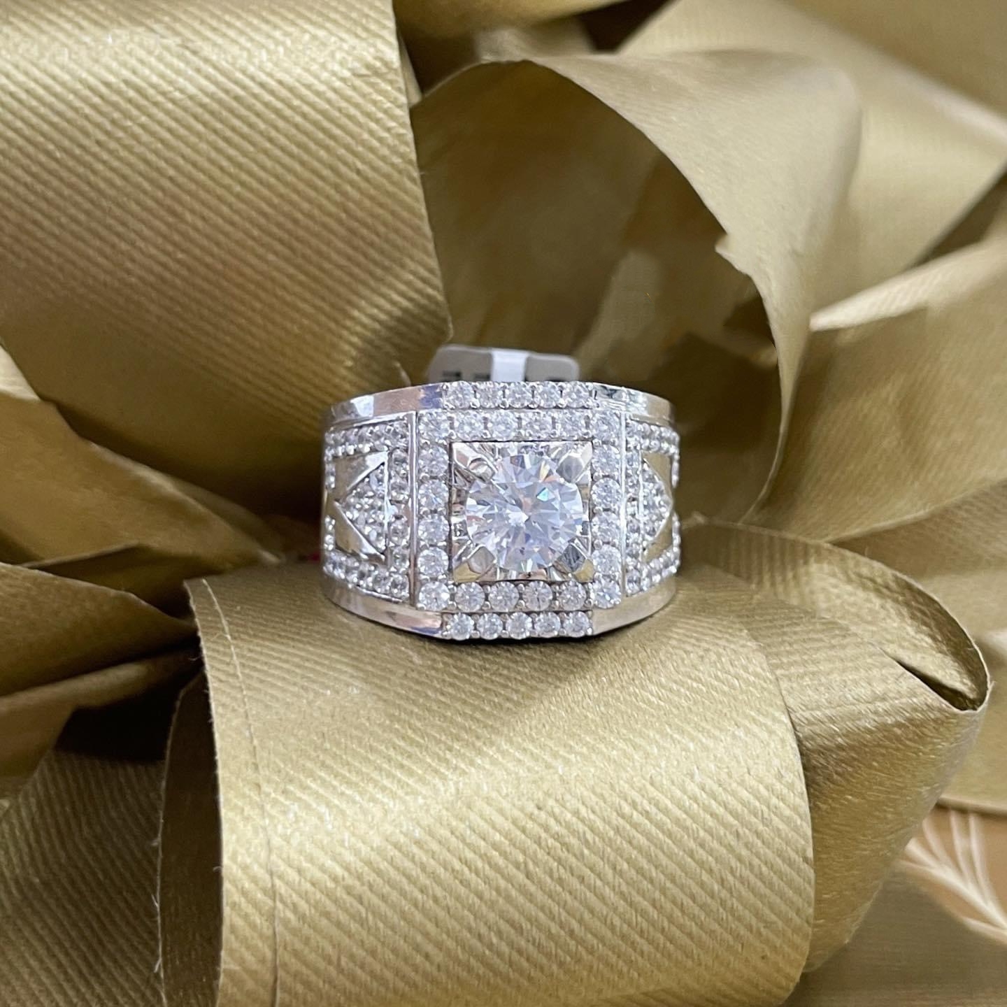 Nhẫn Nam Vàng 10k 14k 18k Kim Cương Moissanite