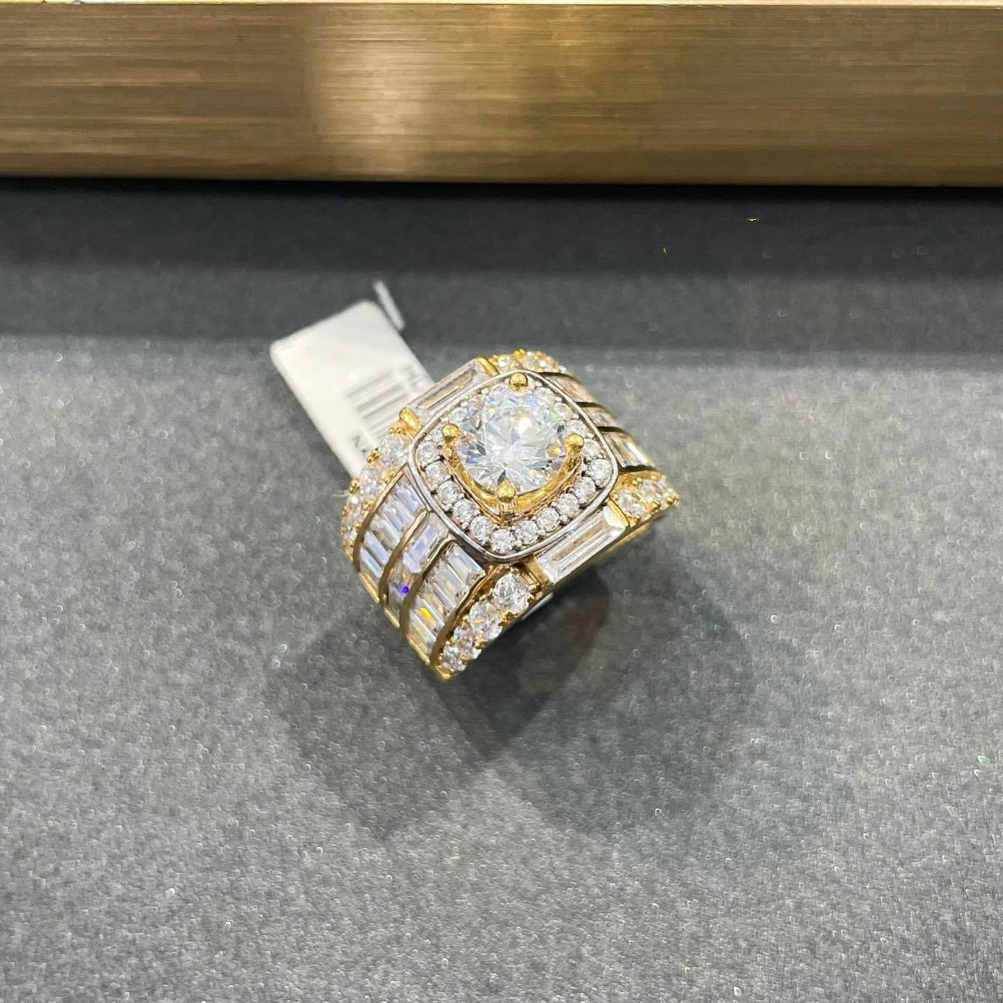 Nhẫn nam vàng 10k 14k 18k kim cương moissanite 