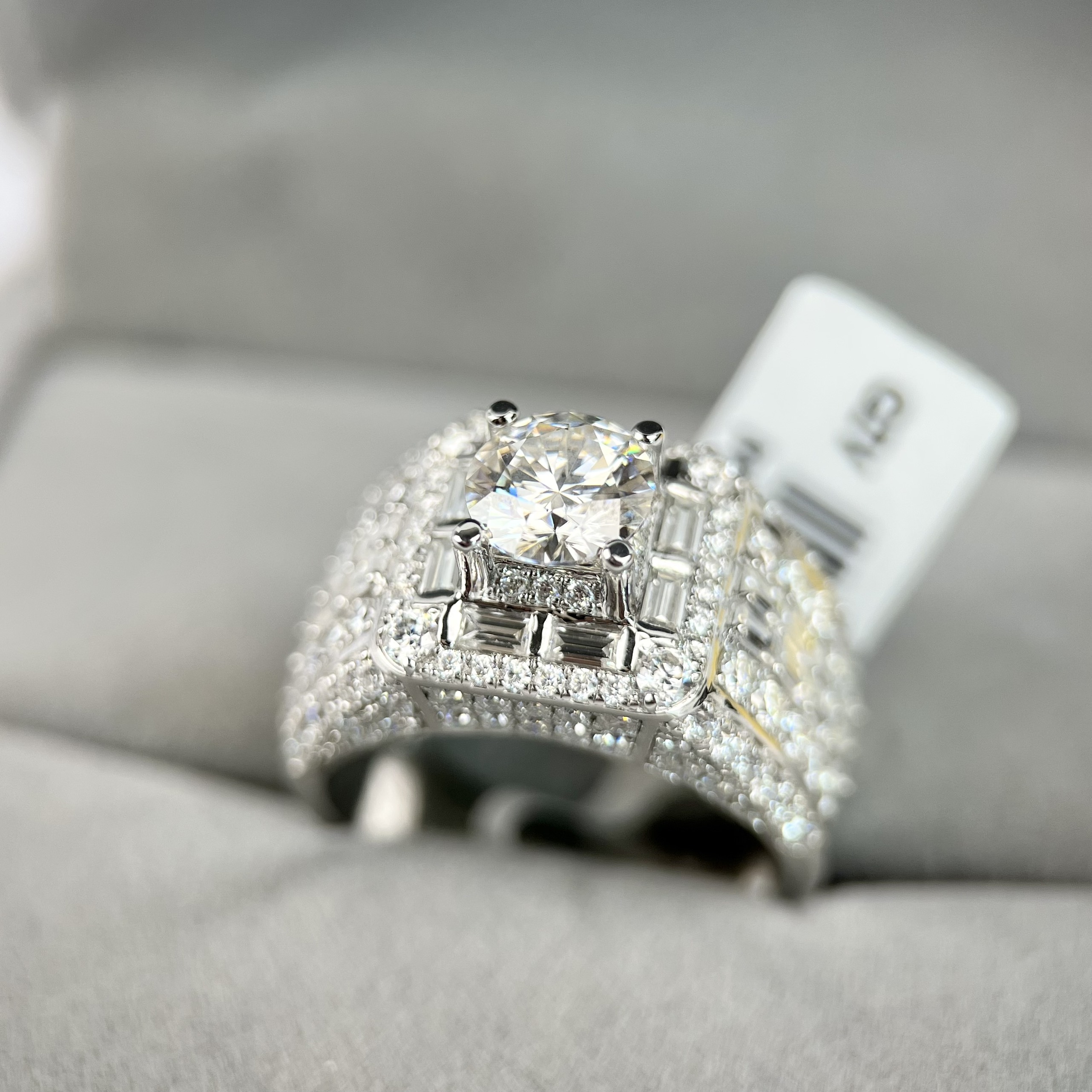 Nhẫn Nam Vàng Trắng 10k 14k 18k Kim Cương Moissanite