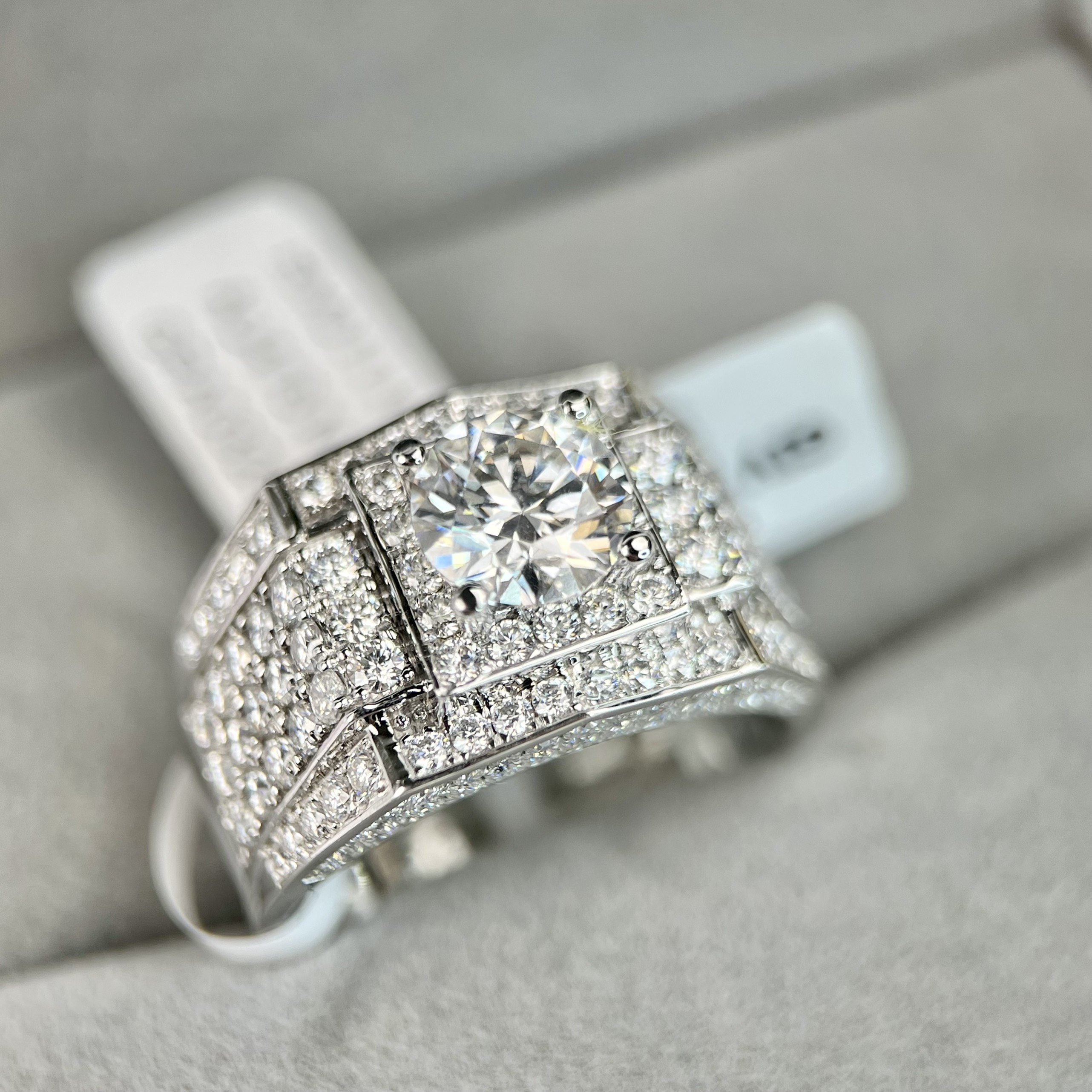 Nhẫn Nam Vàng Trắng 10k 14k 18k Kim Cương Moissanite