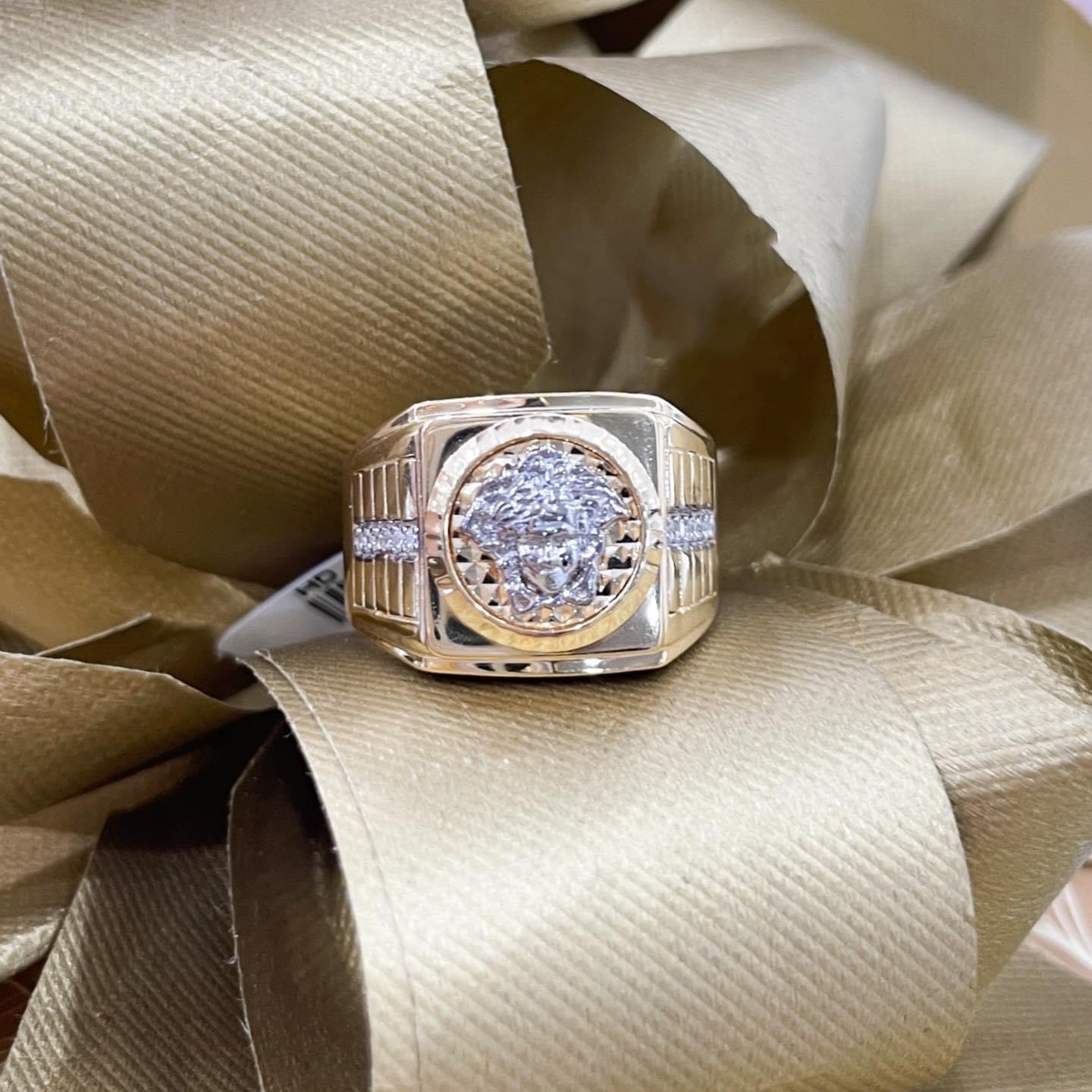 Nhẫn Nam Versace Vàng 10k 14k 18k Kim Cương Moissanite